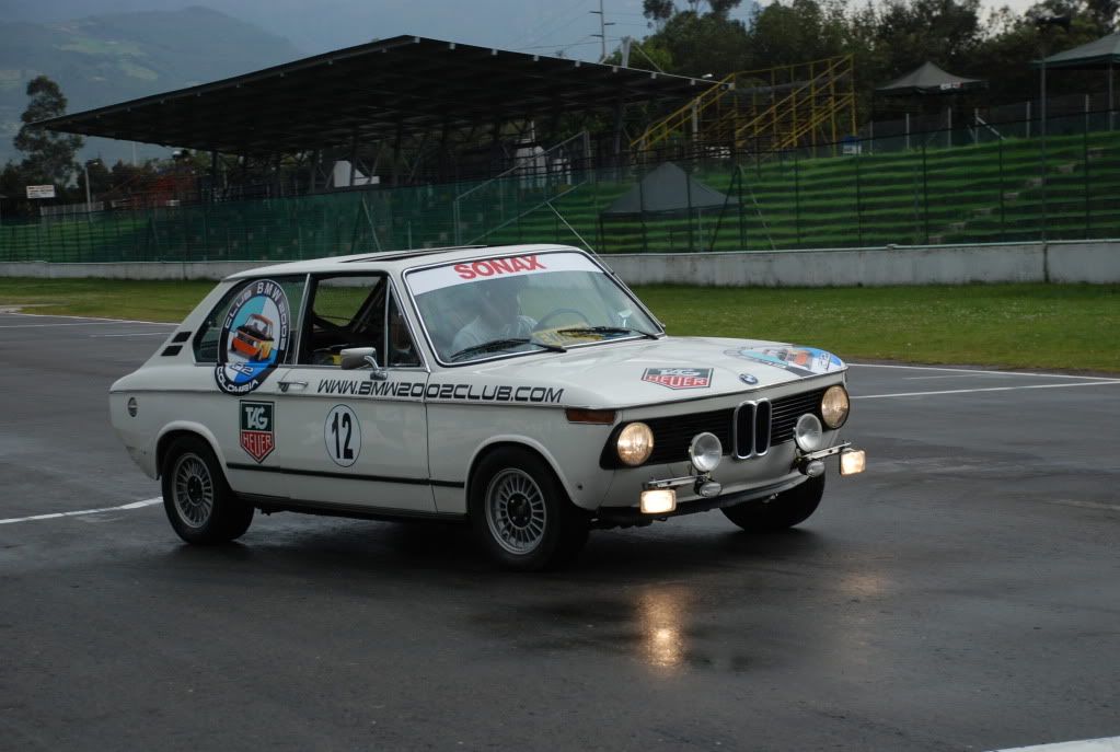 Bmw 2002 colombia #3