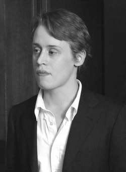 http://i719.photobucket.com/albums/ww193/dayaken/Macaulay-Culkin.jpg?t=1251720839