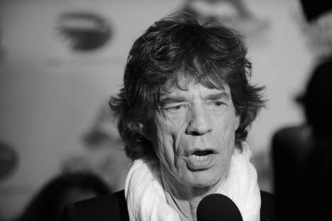 http://i719.photobucket.com/albums/ww193/dayaken/Mick-Jagger.jpg?t=1283772221