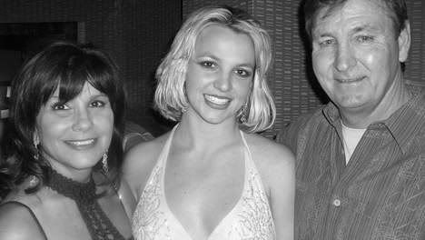http://i719.photobucket.com/albums/ww193/dayaken/Ouders-Britney-Spears.jpg?t=1289911046