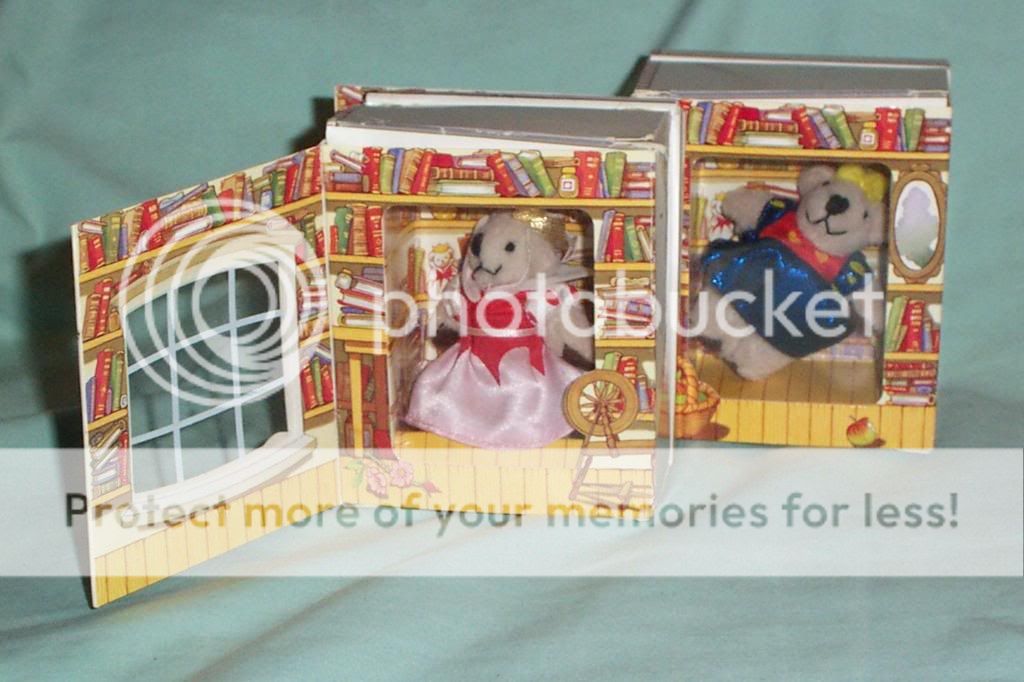 Magic Book Shop Miniature Snow White & Sleeping Beauty  